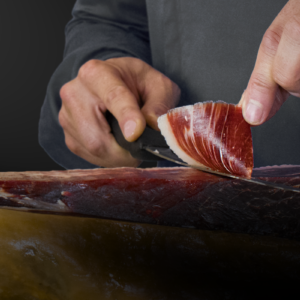 Jamones ibéricos loncheados a cuchillo